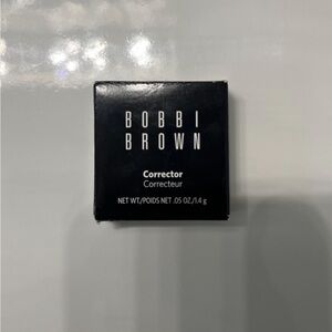 Bobbi Brown Corrector Compact in Black